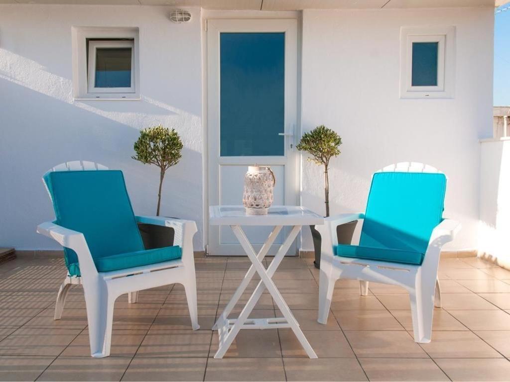 Konstantinou Apartment - Smart & Roof Top Terrace Athén Kültér fotó